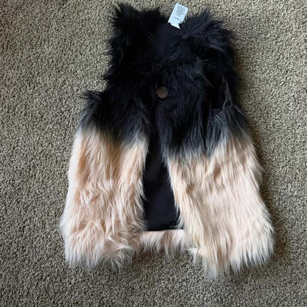 Okie Dokie Faux Fur Ombre Vest Size 3T Black Beige